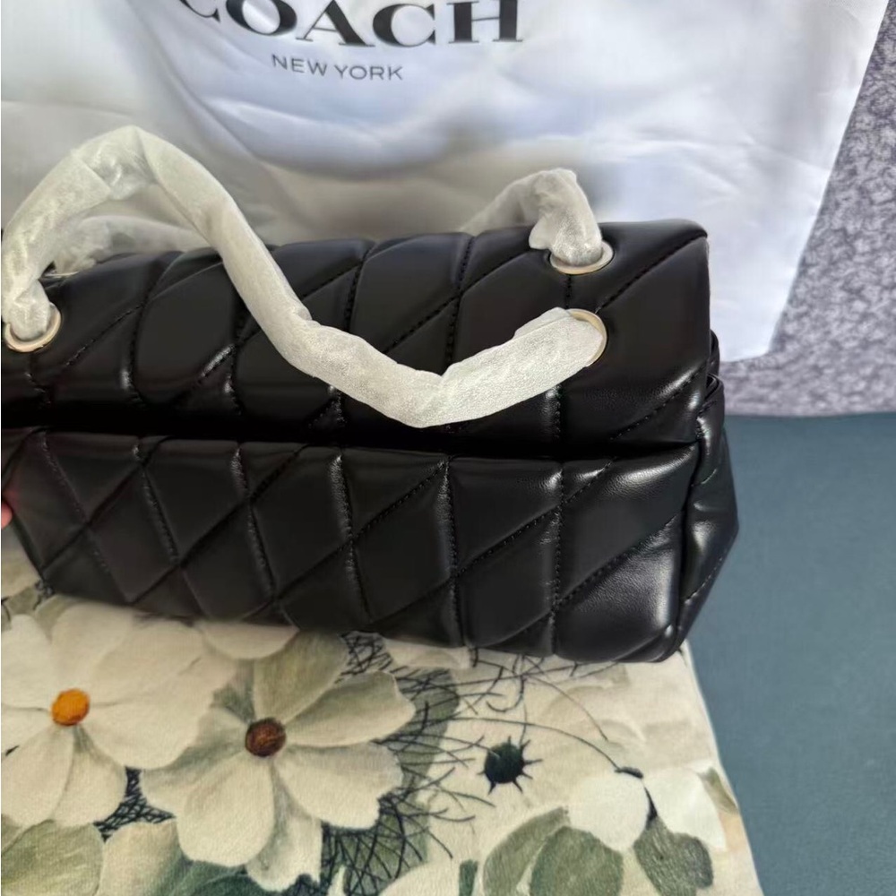 Coach C Logo Crossbody Bag - Picture 3 of 6